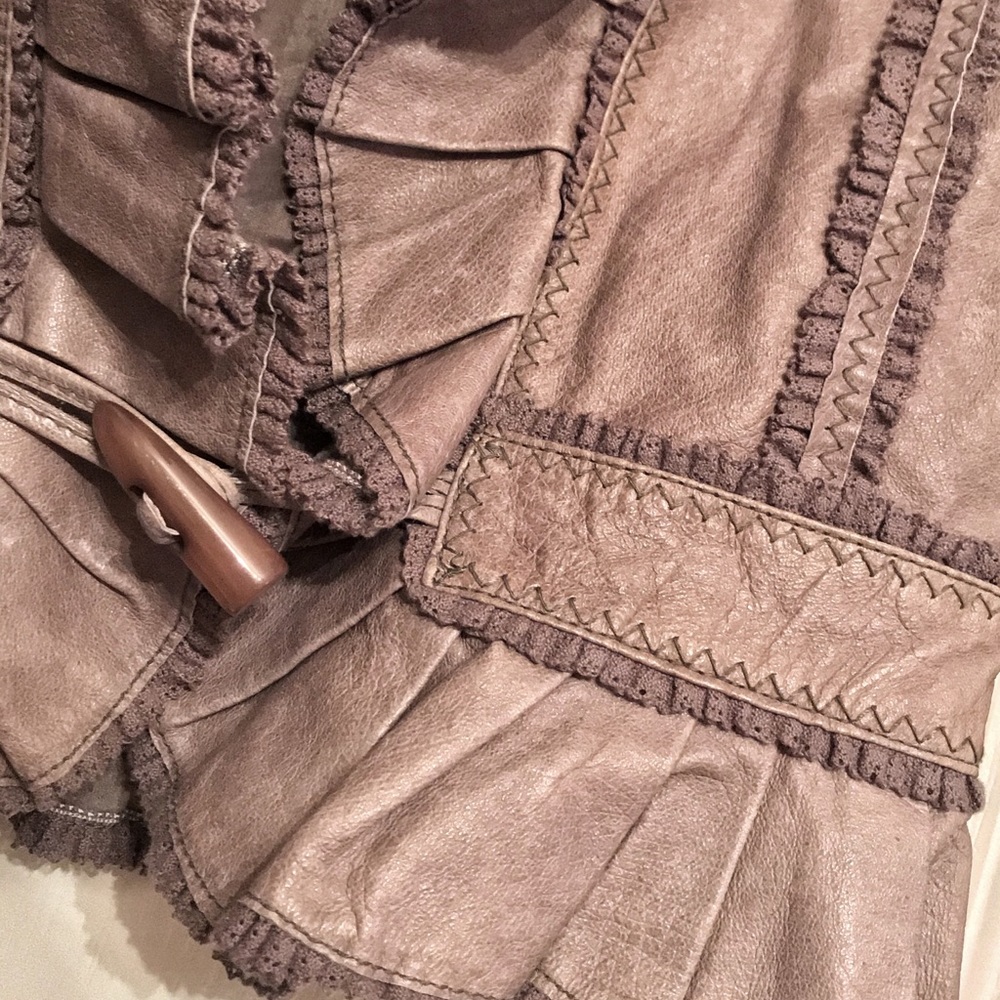 MODA International Ruffle Leather Jacket - Picture 10 of 10
